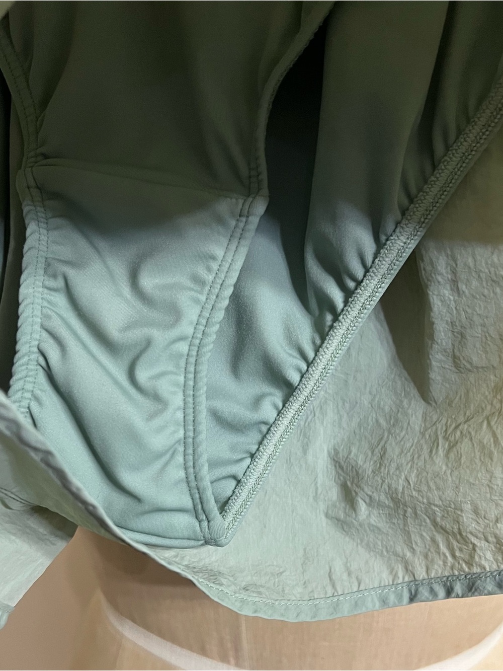 Daily Drills Sage Green Lightweight Shorts Size Medium - Picture 4 of 5